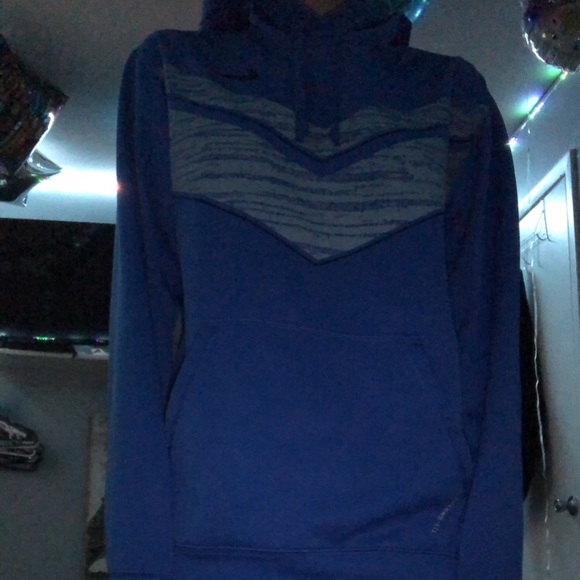 nike boy hoodie - Picture 1 of 3